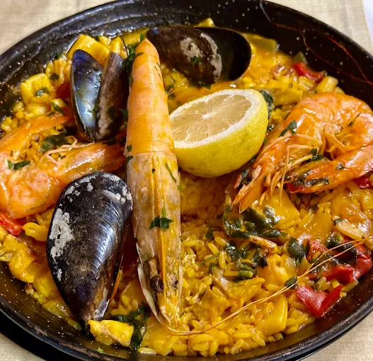 El Oasis Tapas & Cócteles